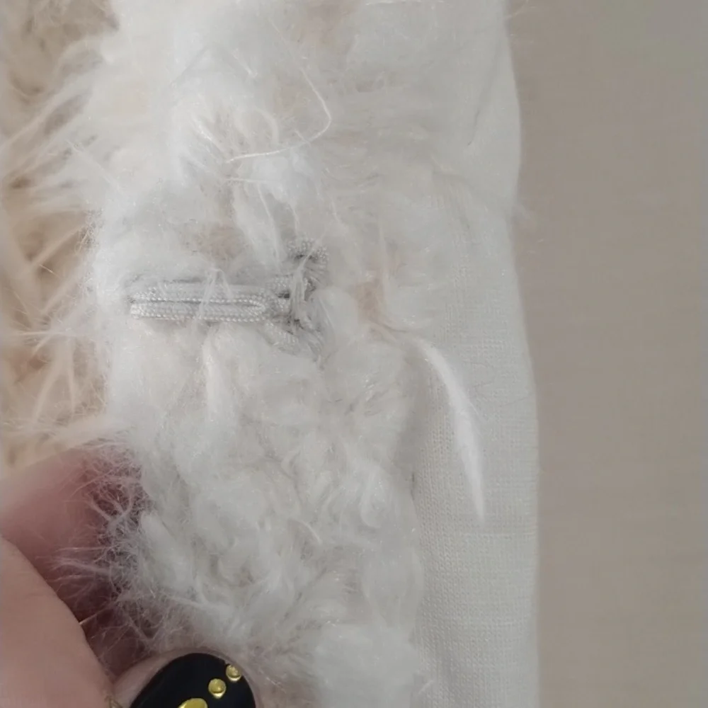 XXI White Faux‎ Fur Mob Wife Statement Jacket